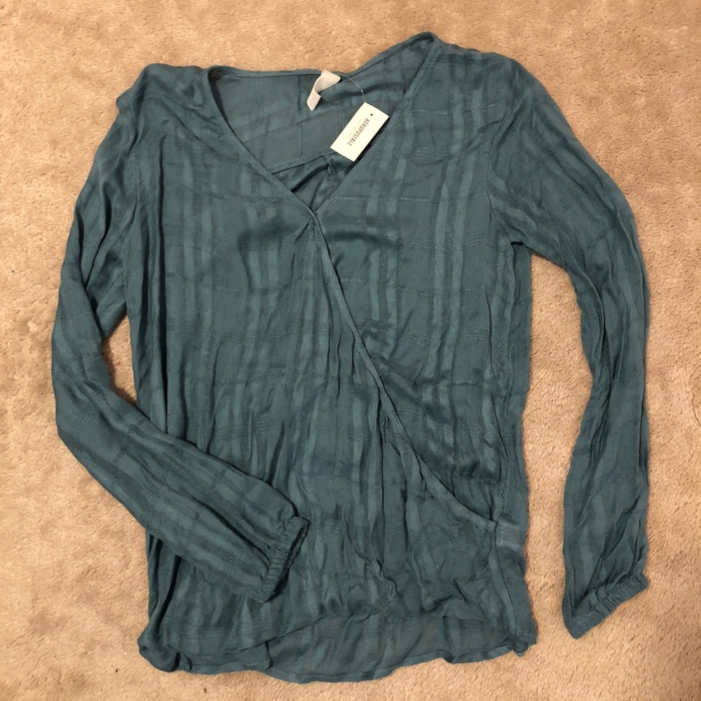 Aeropostale turquoise crossover long sleeve top